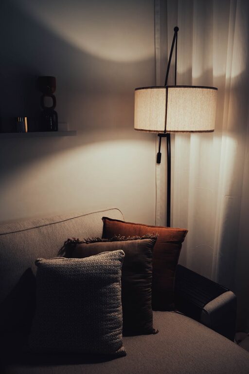 Simple Tips to Create a Cozy and Inviting Home Atmosphere Year-Round
